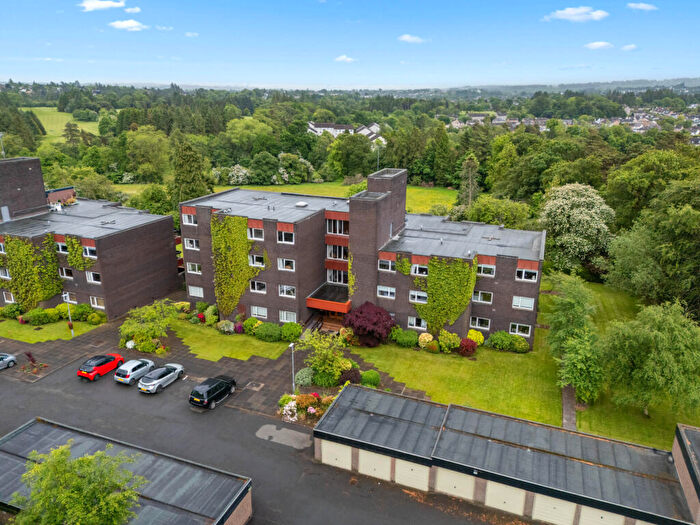 3 Bedroom Flat For Sale In Barcapel Avenue, Newton Mearns, G77
