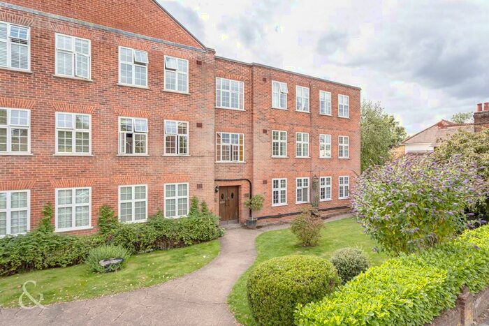 3 Bedroom Apartment To Rent In Grange Street, St Albans, AL3