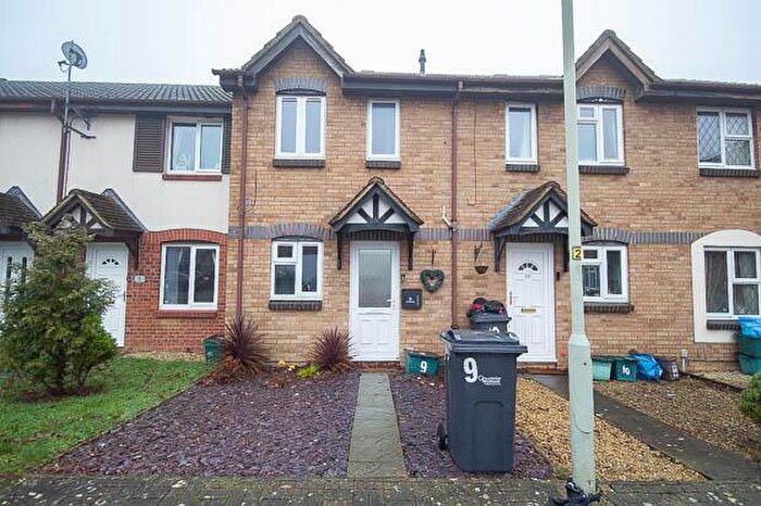 2 Bedroom Property To Rent In Cranham Close, Abbeymead, Gloucester, GL4