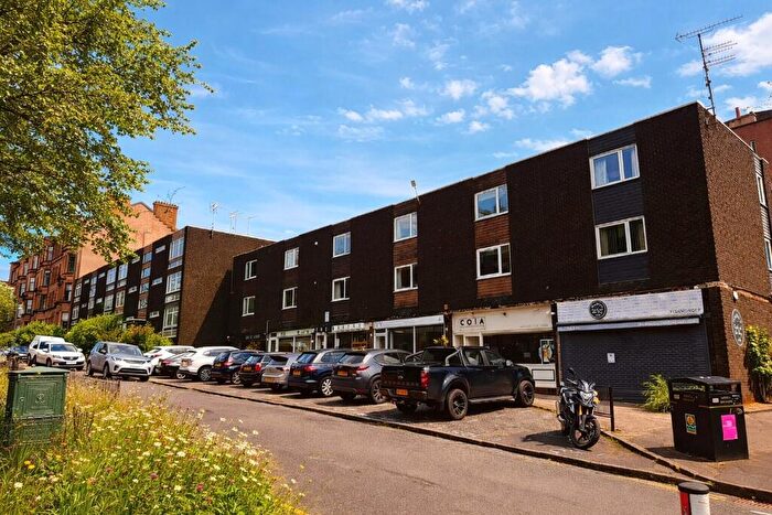 3 Bedroom House Of Multiple Occupation To Rent In Clarence Drive, Hyndland, Glasgow, G12