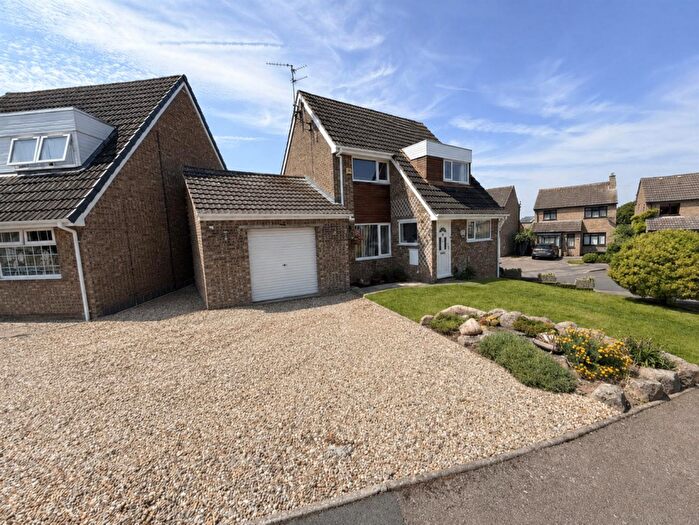 3 Bedroom Detached House To Rent In Stonepit Drive, Cottingham, Market Harborough, LE16
