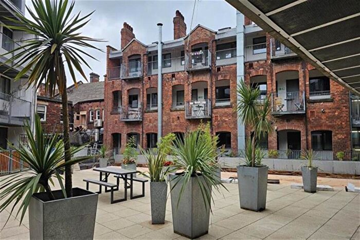 2 Bedroom Apartment To Rent In Crown Street Buildings, Leeds, LS2