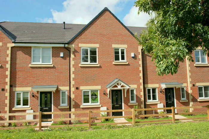 3 Bedroom Town House To Rent In Park Road, Bestwood Village, Nottingham, NG6