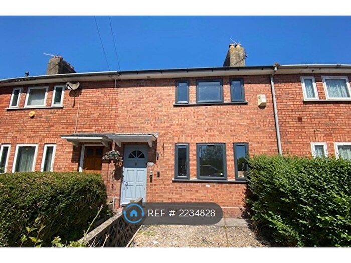 3 Bedroom Terraced House To Rent In Bedminster Road, Bristol, BS3