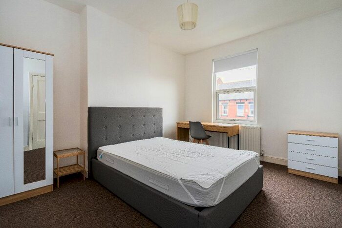 2 Bedroom Terraced House To Rent In Grimthorpe Place, Headingley, Leeds, LS6