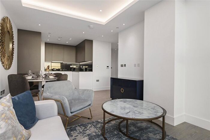 2 Bedroom Apartment To Rent In Carrara Tower, Bollinder Place, London, EC1V