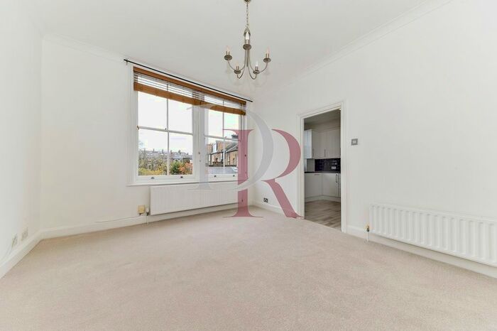 2 Bedroom Flat To Rent In Highbury New Park, London, N5
