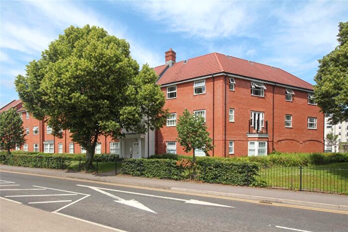 2 Bedroom Apartment For Sale In Ashville Way, Wokingham, Berkshire, RG41