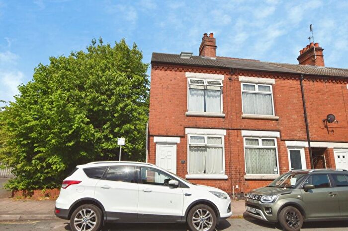 3 Bedroom End Of Terrace House For Sale In Rendell Street, Loughborough, LE11