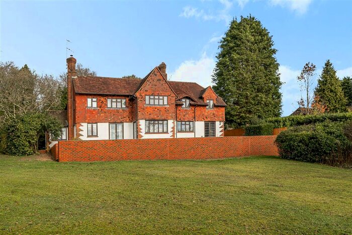 5 Bedroom Detached House For Sale In Possingworth Close, Cross In Hand, Heathfield, TN21