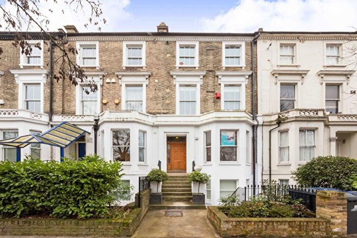 2 Bedroom Flat To Rent In The Mall, Ealing, W5