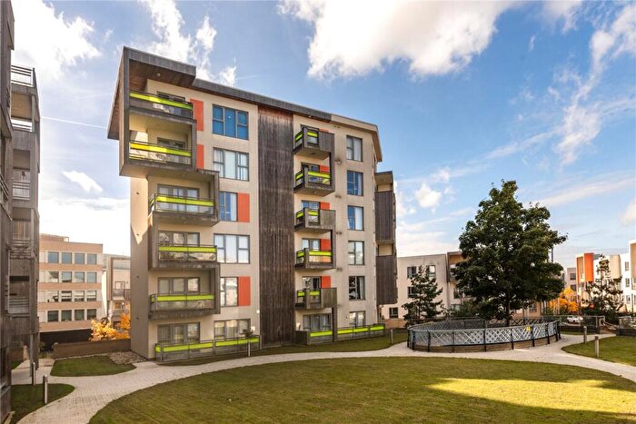 2 Bedroom Apartment To Rent In Glenalmond Avenue, Cambridge, Cambridgeshire, CB2