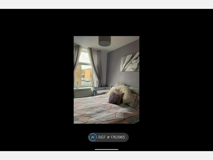 4 Bedroom End Of Terrace House To Rent In Hawley Street, Colne, BB8