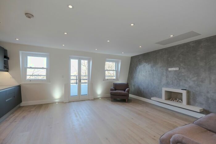 2 Bedroom Flat To Rent In Ladbroke Gardens, London, W11