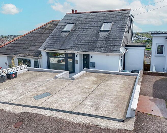 4 Bedroom Semi-detached House For Sale In Primley Park, Paignton, TQ3