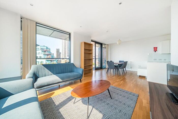3 Bedroom Flat For Sale In Amelia Street, Elephant & Castle, London, SE17