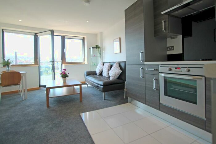 1 Bedroom Flat To Rent In Salts Mill Road, Shipley, Bradford, BD17