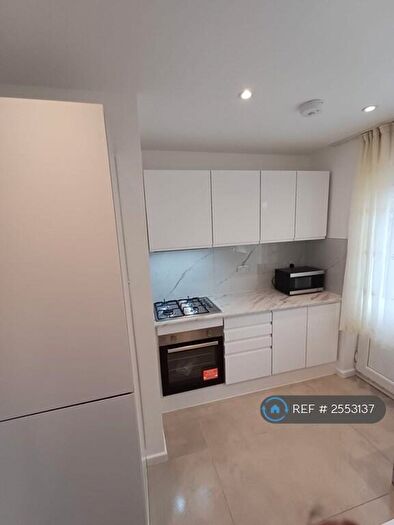 1 Bedroom Maisonette To Rent In Bradfield Drive, London, IG11