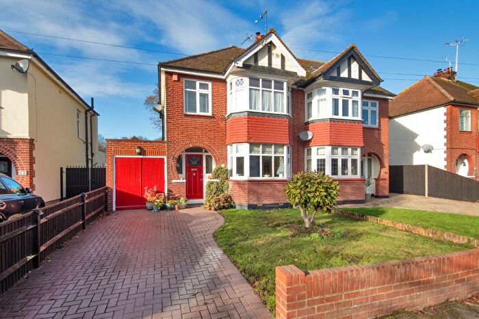 3 Bedroom Semi Detached House For Sale In Milton Hall Road, Gravesend, Kent, DA12