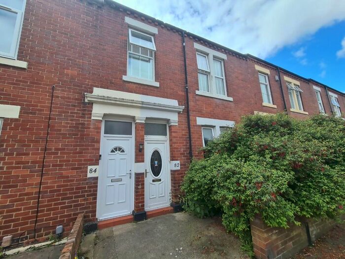 3 Bedroom Flat To Rent In Lansdowne Terrace, North Shields, NE29