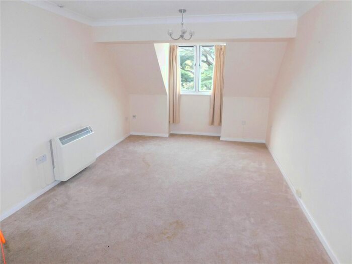 1 Bedroom Flat To Rent In Gosport Lane, Lyndhurst, Hampshire, SO43