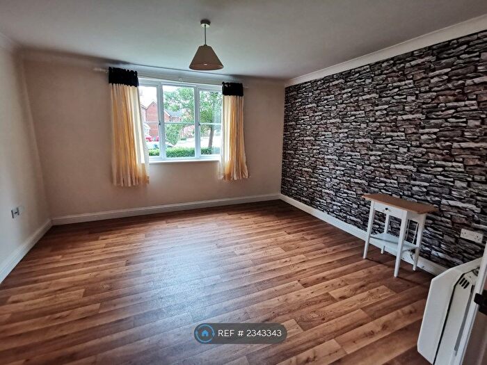 2 Bedroom Flat To Rent In Plough Close, Daventry, NN11