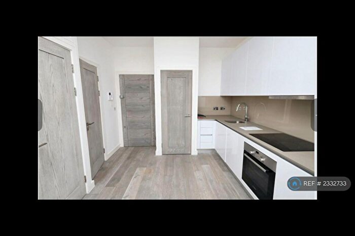1 Bedroom Flat To Rent In Brickfield Court, Slough, SL1