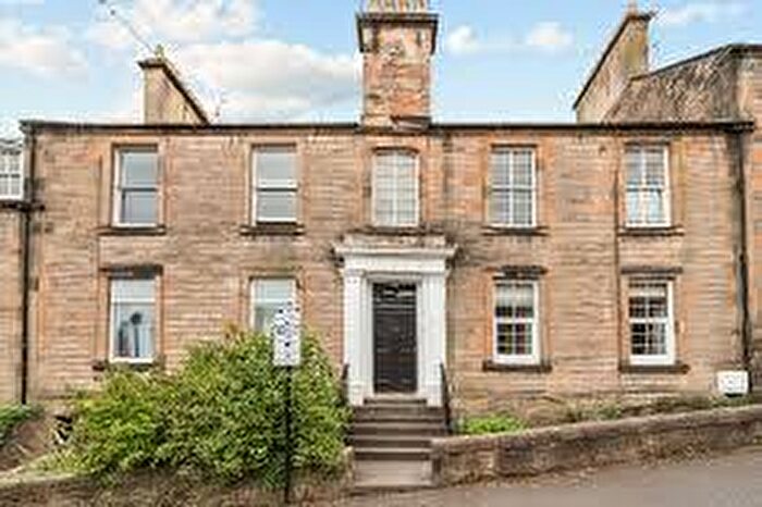 2 Bedroom Flat To Rent In Princes Street, Stirling, FK8