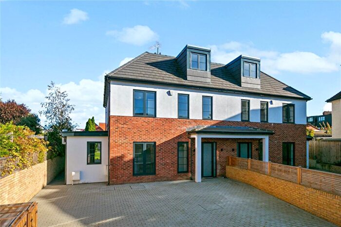 5 Bedroom Semi-Detached House For Sale In Firs Avenue, London, SW14