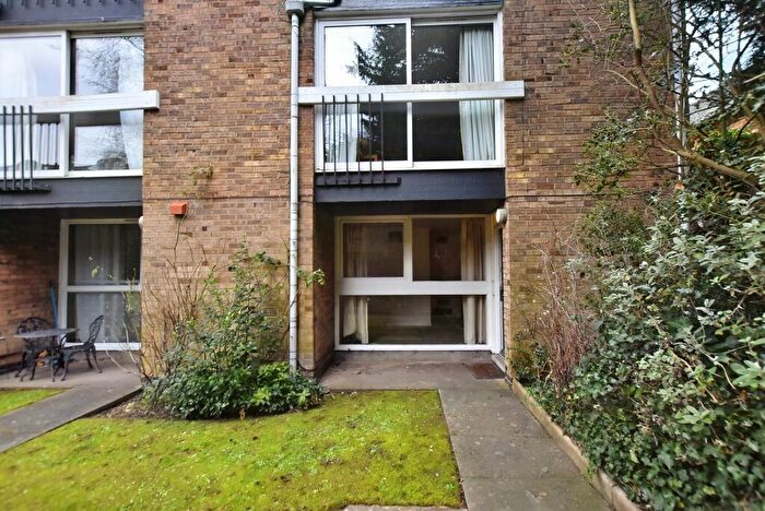 1 Bedroom Flat To Rent In Oliver Court, London Road, Stoneygate, Leicester, LE2