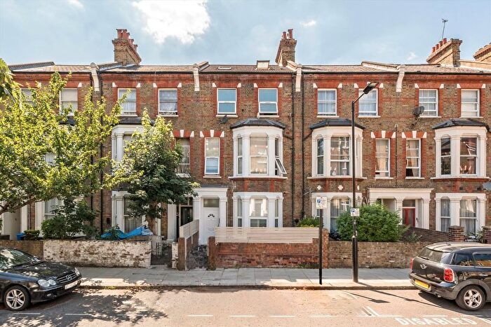 2 Bedroom Flat For Sale In Bravington Road, Queens Park, W9