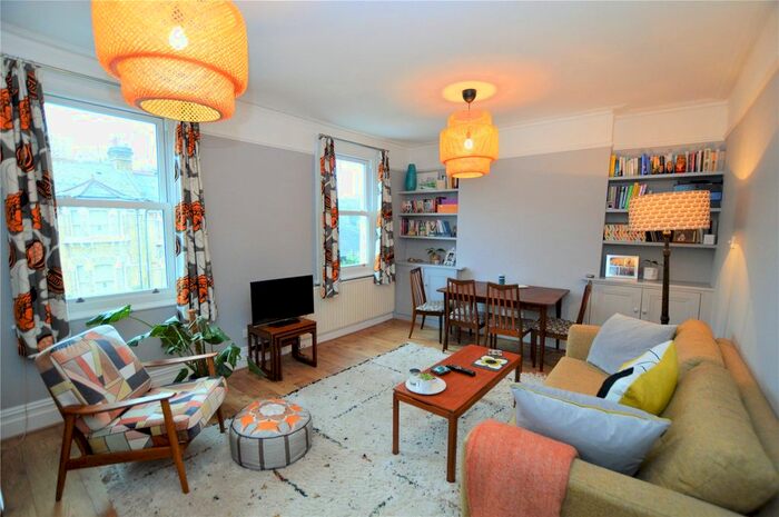 2 Bedroom Flat To Rent In Whiteley Road, London, SE19