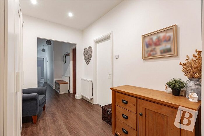 3 Bedroom Detached Bungalow For Sale In Allenby Drive, Hornchurch, RM11