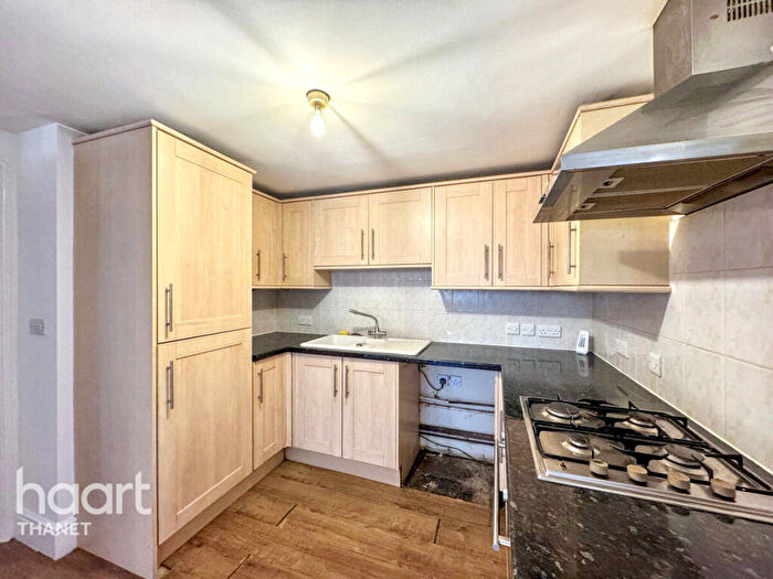 2 Bedroom Apartment For Sale In St Mildreds Road, Ramsgate, CT11