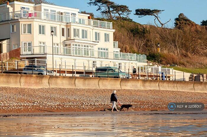 2 Bedroom Flat To Rent In The Beach, Totland Bay, PO39