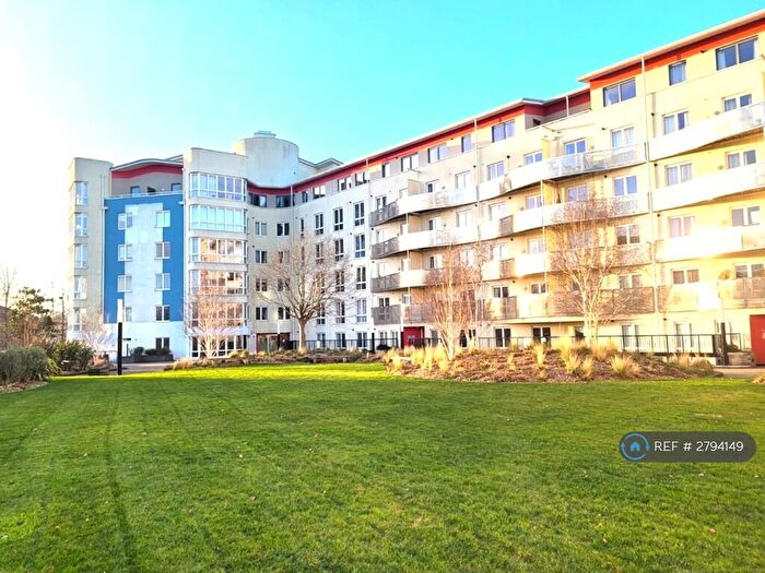 2 Bedroom Flat To Rent In The Crescent, Bristol, BS1