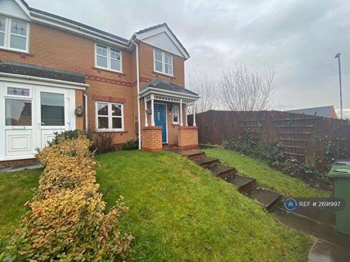 3 Bedroom Semi Detached House To Rent In Farthing Lane, Redditch, B97