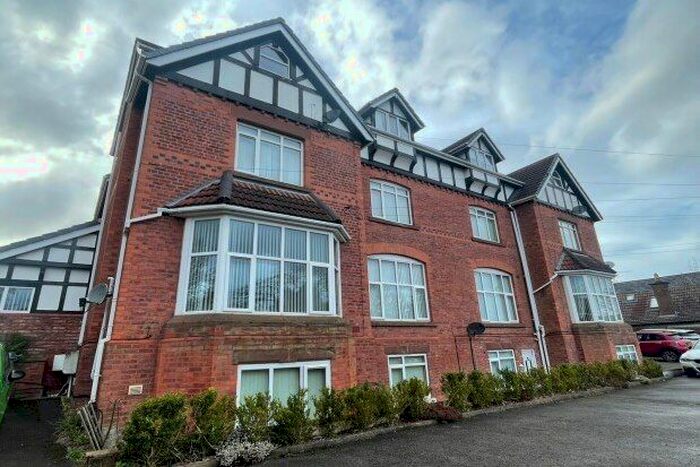 1 Bedroom Flat To Rent In Queens Court, Prenton, CH43