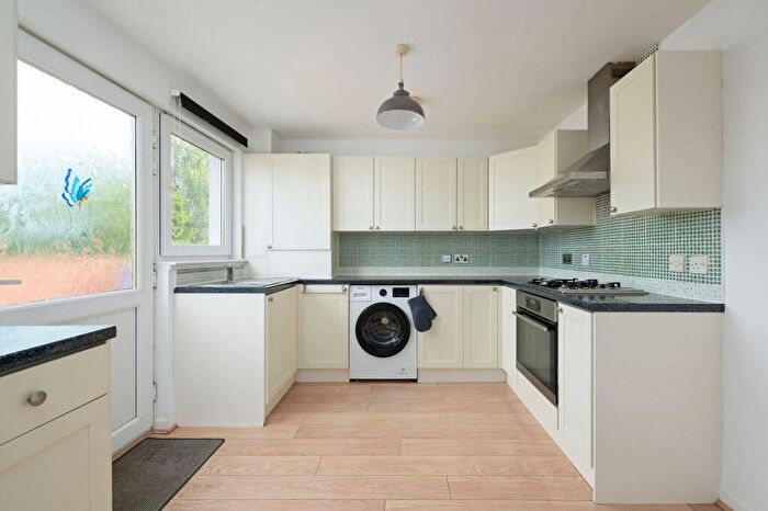 2 Bedroom Semi-Detached House For Sale In Willow Brae, Plean, FK7