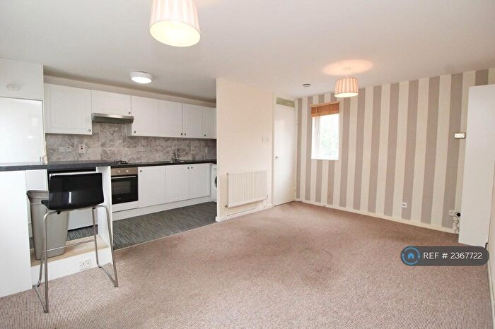 1 Bedroom Flat To Rent In Perran Ave, Milton Keynes, MK6