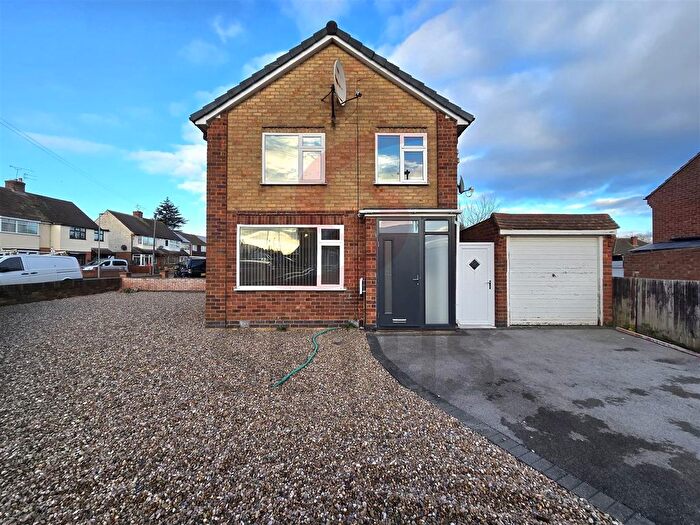 3 Bedroom Detached House To Rent In Bilberry Close, Braunstone, Leicester, LE3
