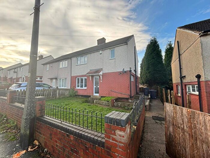 3 Bedroom Semi-Detached House To Rent In Cemetery Road, Grimethorpe, S72