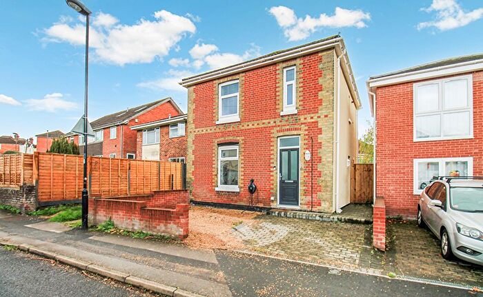 3 Bedroom Property For Sale In Sholing Road, Sholing, SO19