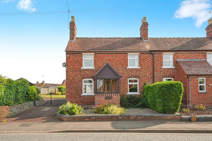 2 Bedroom Semi-Detached House For Sale In Worcester Road, Wyre Piddle, Pershore, Worcestershire, WR10