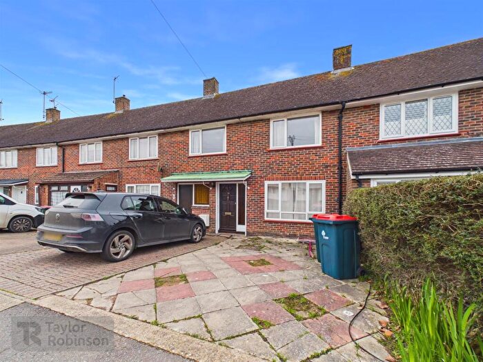 3 Bedroom House To Rent In Woodfield Road, Crawley, RH10