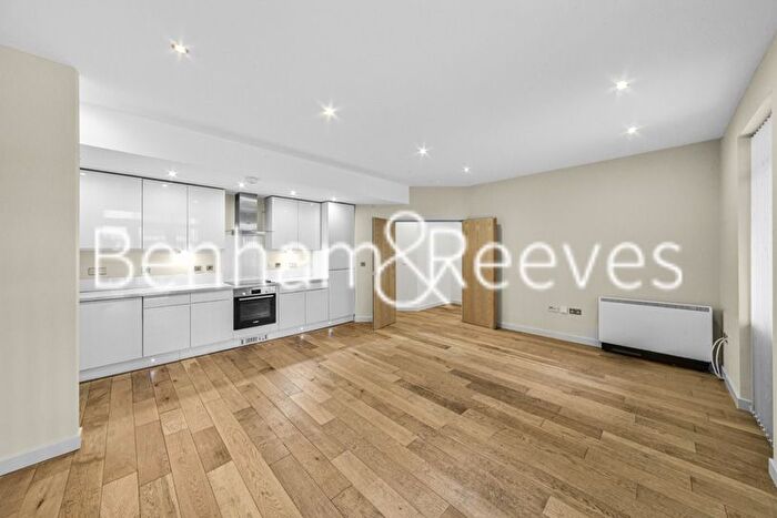 2 Bedroom Flat To Rent In This Space, Nine Elms, SW8