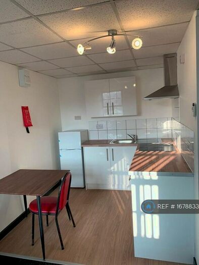 1 Bedroom Flat To Rent In Carlton House, Stoke-On-Trent, ST4