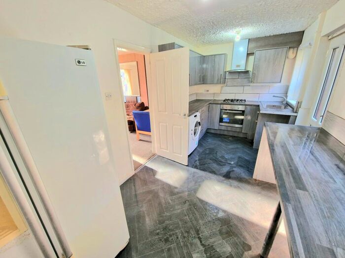 4 Bedroom Semi-Detached House To Rent In Shirley Avenue, Salford, M7