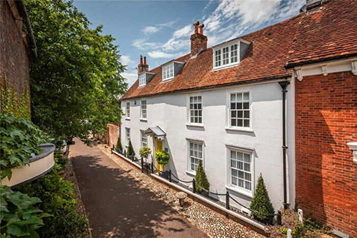 6 Bedroom Semi-Detached House For Sale In St. Peters Street, Bishops Waltham, Southampton, Hampshire, SO32