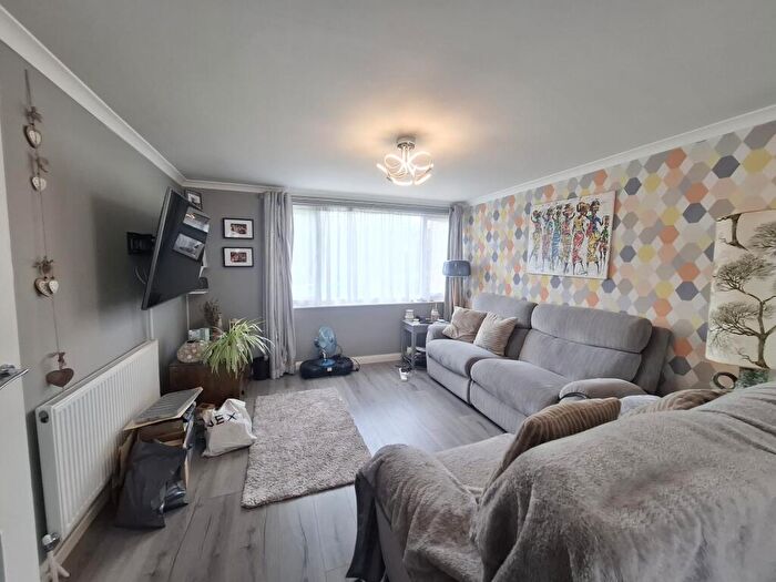 3 Bedroom House To Rent In Coverdale, Hemel Hempstead, HP2